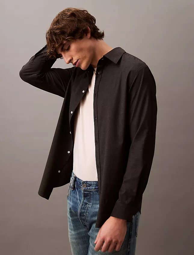 Camisa de botões em mistura de lã com corte descontraído Camisa de botões em mistura de lã com corte descontraído