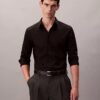 Camisa de botões em popeline de algodão Cotton Stretch, corte justo