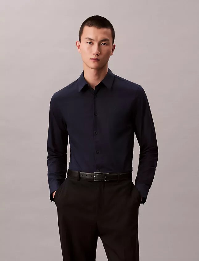 Camisa de botões em popeline de algodão Cotton Stretch, corte justo Camisa de botões em popeline de algodão Cotton Stretch, corte justo