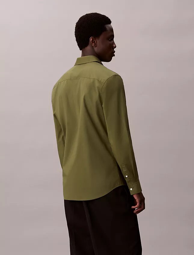 Camisa de botões em popeline de algodão Cotton Stretch, corte justo Camisa de botões em popeline de algodão Cotton Stretch, corte justo