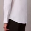 Camisa de botões em popeline de algodão Cotton Stretch, corte justo Camisa de botões em popeline de algodão Cotton Stretch, corte justo