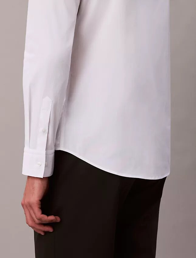 Camisa de botões em popeline de algodão Cotton Stretch, corte justo Camisa de botões em popeline de algodão Cotton Stretch, corte justo