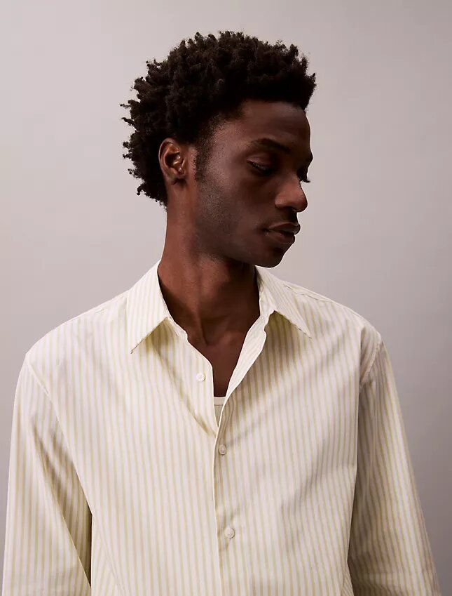 Camisa de botões em popeline de algodão Cotton Stretch às riscas Camisa de botões em popeline de algodão Cotton Stretch às riscas