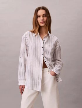 Camisa de botões folgada em mistura de linho