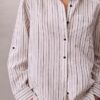 Camisa de botões folgada em mistura de linho