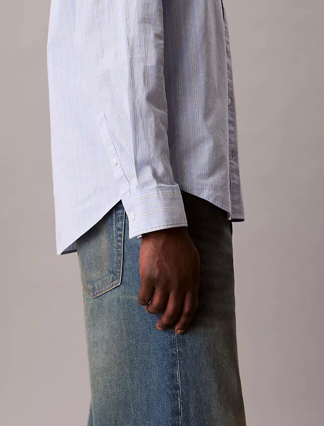 Camisa de botões listrada, justa e descontraída Camisa de botões listrada, justa e descontraída