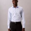 Camisa de corte justo com botões em azul-marinho liso Camisa de corte justo com botões em azul-marinho liso