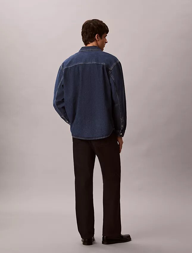 Camisa de Denim com Monogram integral estilo anos 90 Camisa de Denim com Monogram integral estilo anos 90