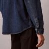Camisa de Denim com Monogram integral estilo anos 90 Camisa de Denim com Monogram integral estilo anos 90