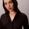 Camisa de dormir em cetim brilhante Camisa de dormir em cetim brilhante