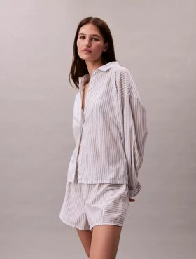 Camisa de dormir folgada de popeline de algodão com botões