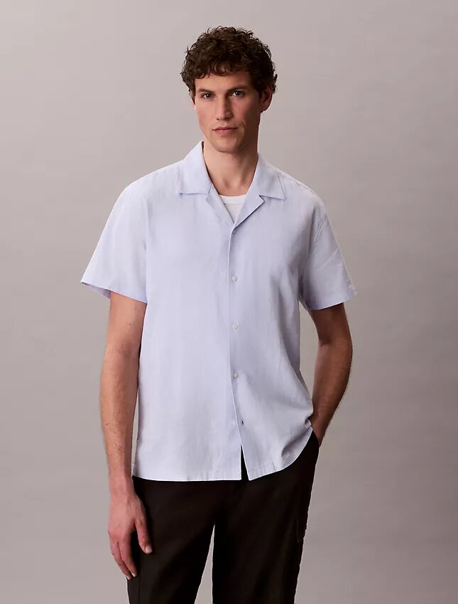 Camisa de linho e algodão de manga curta com botões Camisa de linho e algodão de manga curta com botões