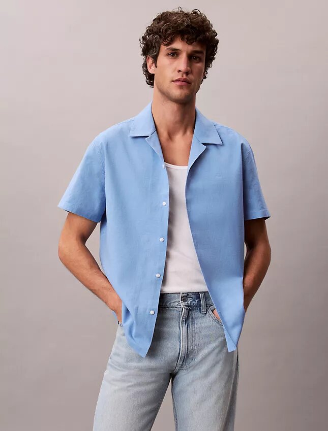 Camisa de linho e algodão de manga curta com botões Camisa de linho e algodão de manga curta com botões