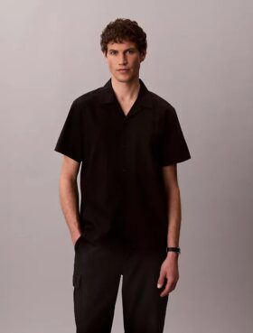 Camisa de linho e algodão de manga curta com botões