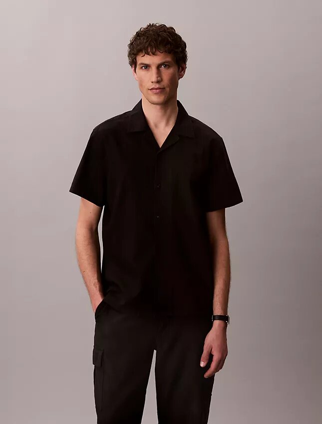 Camisa de linho e algodão de manga curta com botões Camisa de linho e algodão de manga curta com botões