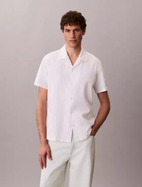 Camisa de linho e algodão de manga curta com botões