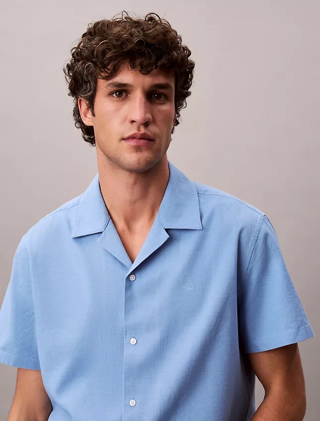 Camisa de linho e algodão de manga curta com botões Camisa de linho e algodão de manga curta com botões