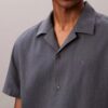 Camisa de linho e algodão de manga curta com botões Camisa de linho e algodão de manga curta com botões