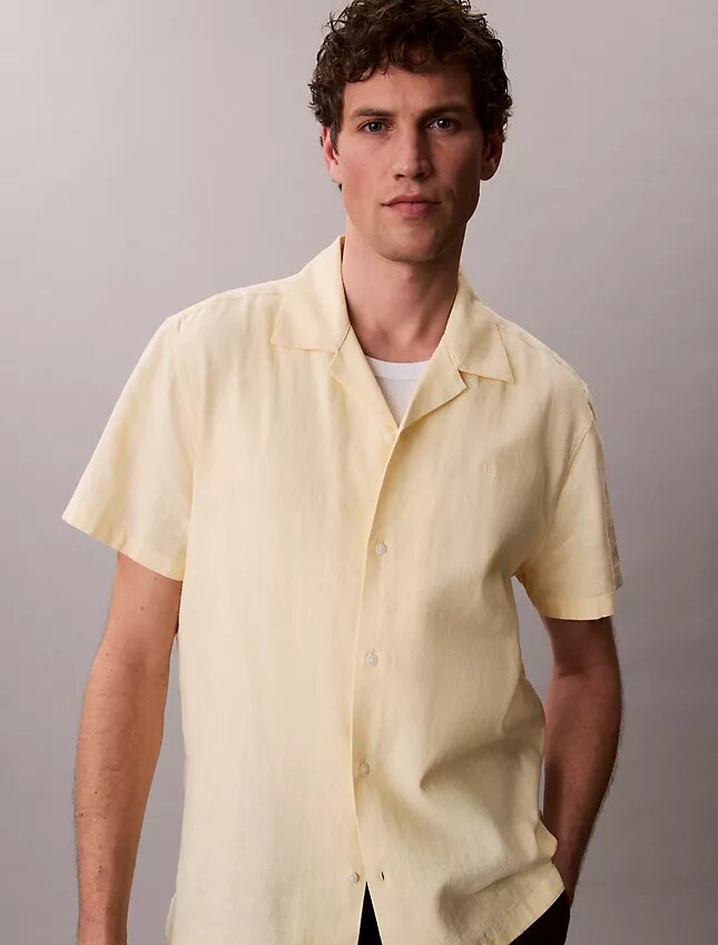 Camisa de linho e algodão de manga curta com botões Camisa de linho e algodão de manga curta com botões