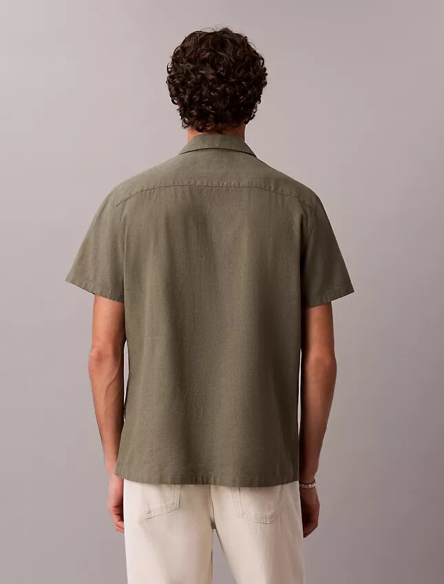 Camisa de linho e algodão de manga curta com botões Camisa de linho e algodão de manga curta com botões