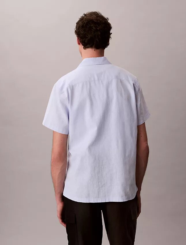 Camisa de linho e algodão de manga curta com botões Camisa de linho e algodão de manga curta com botões
