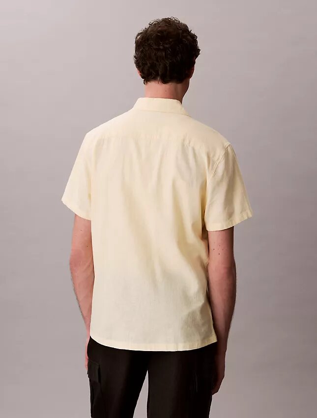 Camisa de linho e algodão de manga curta com botões Camisa de linho e algodão de manga curta com botões