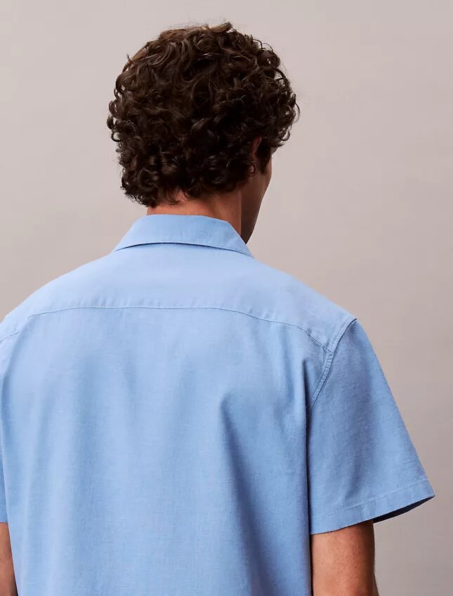 Camisa de linho e algodão de manga curta com botões Camisa de linho e algodão de manga curta com botões