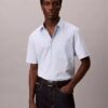 Camisa de manga curta com botões, em Cotton Stretch às riscas