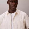 Camisa de manga curta com botões, em Cotton Stretch às riscas Camisa de manga curta com botões, em Cotton Stretch às riscas