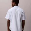 Camisa de manga curta com botões, em Cotton Stretch às riscas
