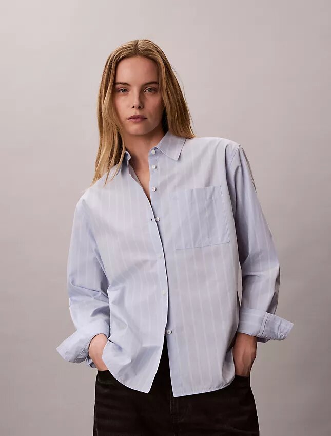 Camisa de popeline de algodão com botões e corte descontraído Camisa de popeline de algodão com botões e corte descontraído