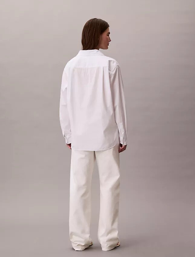 Camisa de popeline de algodão com botões e corte descontraído Camisa de popeline de algodão com botões e corte descontraído