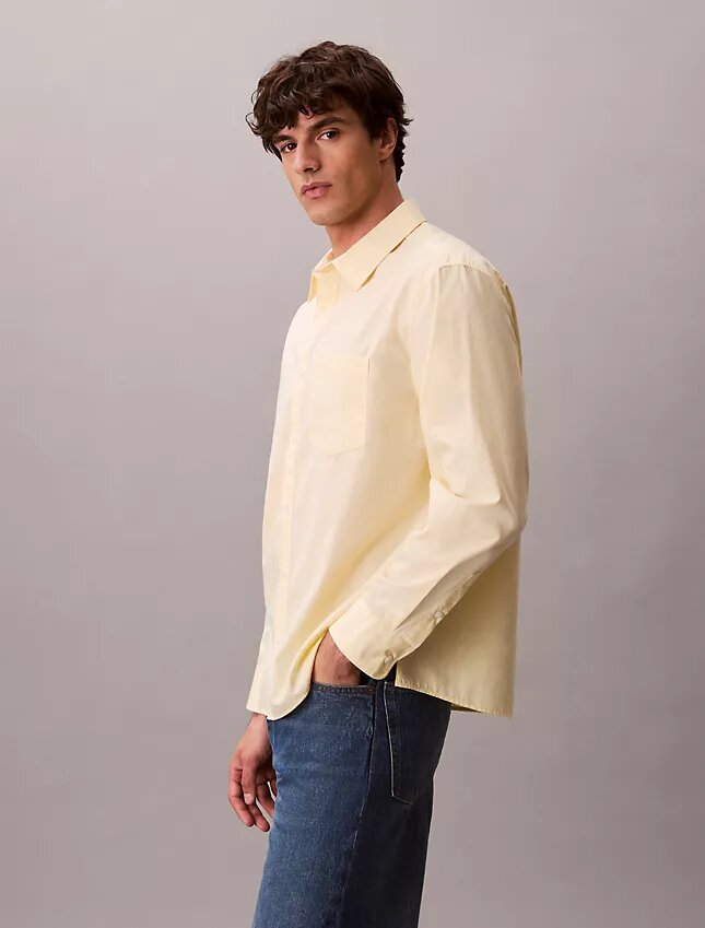 Camisa de popeline lavado com botões e corte descontraído Camisa de popeline lavado com botões e corte descontraído