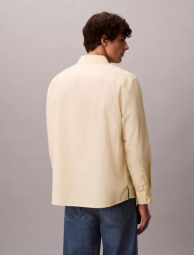 Camisa de popeline lavado com botões e corte descontraído Camisa de popeline lavado com botões e corte descontraído