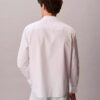Camisa de popeline lavado com botões e corte descontraído