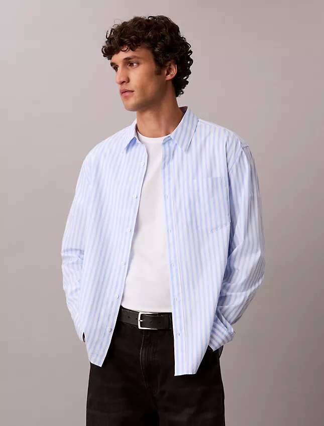 Camisa de popeline lavado com riscas tingidas no fio Camisa de popeline lavado com riscas tingidas no fio