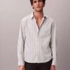 Camisa de popeline lavado com riscas tingidas no fio