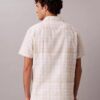 Camisa de xadrez em mistura de linho com corte descontraído e botões Camisa de xadrez em mistura de linho com corte descontraído e botões