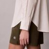 Camisa descontraída com botões em riscas de popeline de algodão Camisa descontraída com botões em riscas de popeline de algodão