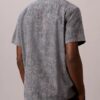 Camisa Descontraída de Algodão e Linho com Gola Camp Camisa Descontraída de Algodão e Linho com Gola Camp