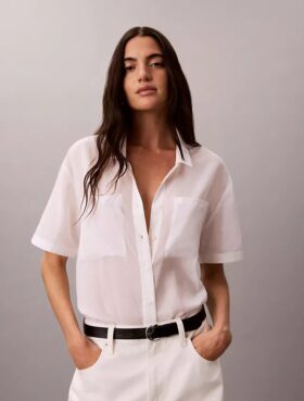 Camisa descontratada com botões em mistura de algodão