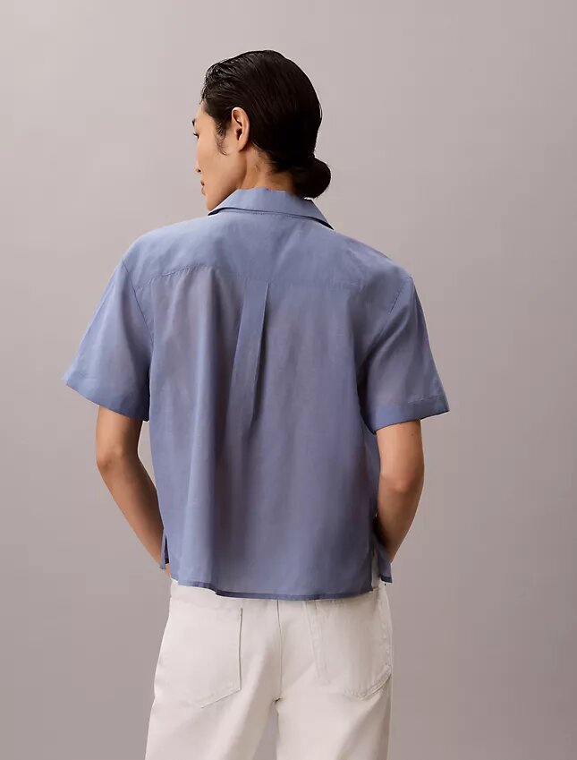 Camisa descontratada com botões em mistura de algodão Camisa descontratada com botões em mistura de algodão