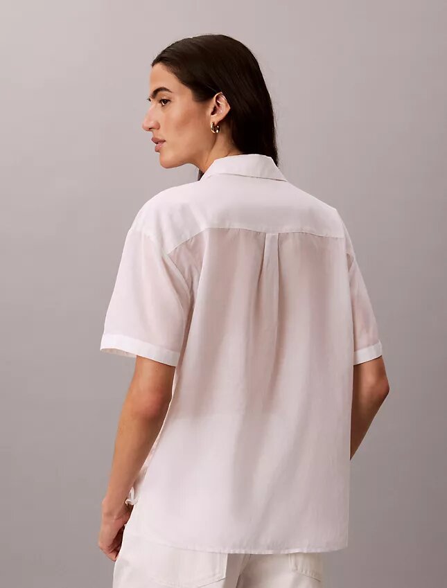 Camisa descontratada com botões em mistura de algodão Camisa descontratada com botões em mistura de algodão