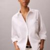 Camisa em popeline de algodão com logótipo em jacquard