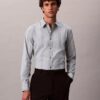 Camisa Justa Elástica Supima com Risca Tingida no Fio Camisa Justa Elástica Supima com Risca Tingida no Fio