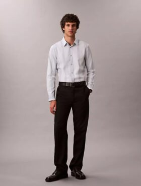 Camisa justa elástica Supima com riscas tingidas no fio