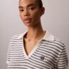 Camisa polo com costura às riscas
