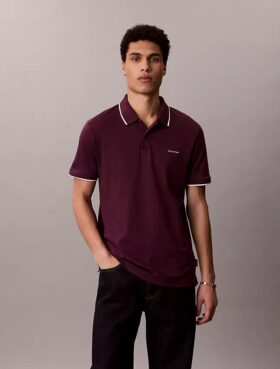 Camisa polo com detalhes em Liquid Touch