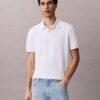 Camisa polo com gola em blocos de cor em piqué Camisa polo com gola em blocos de cor em piqué