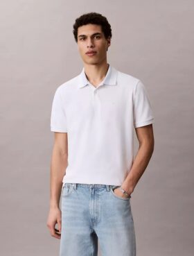 Camisa polo com gola em blocos de cor em piqué